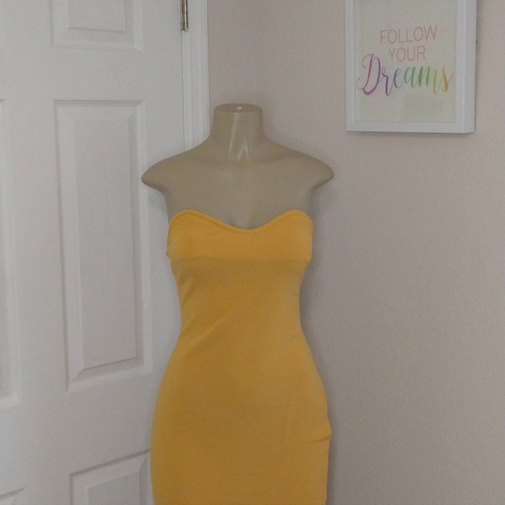 Yellow bodycon dress